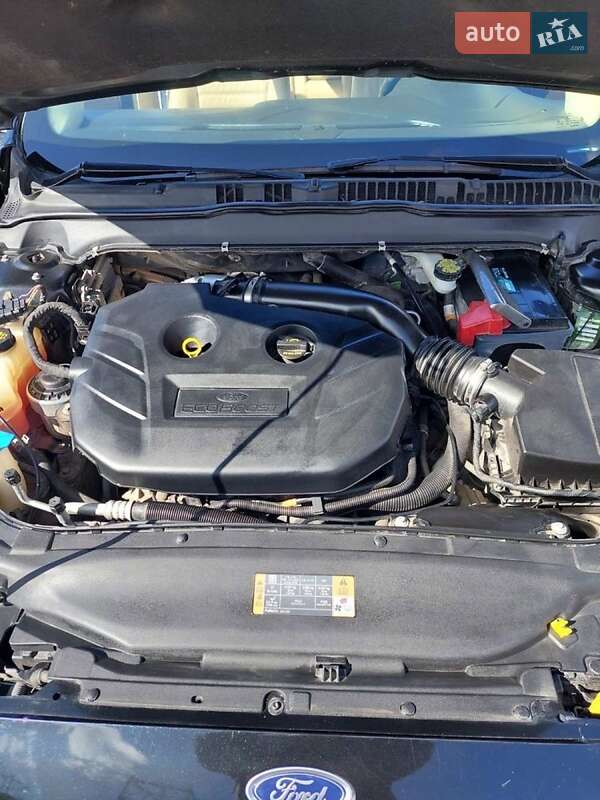 Седан Ford Fusion 2014 в Близнюках