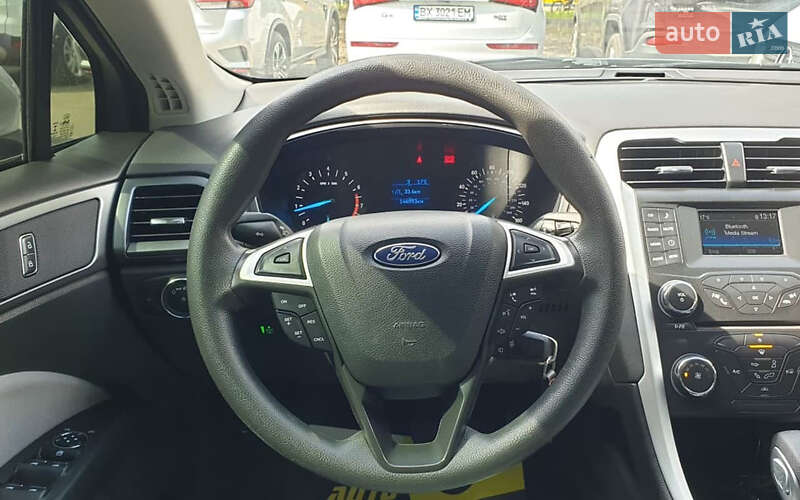 Седан Ford Fusion 2014 в Ужгороде