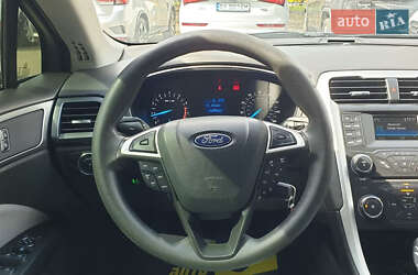 Седан Ford Fusion 2014 в Ужгороде