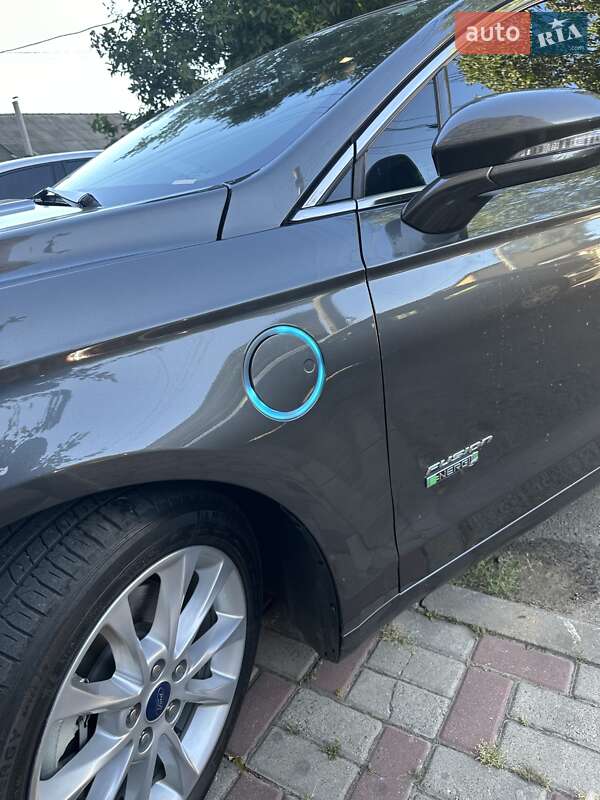 Седан Ford Fusion 2017 в Одесі