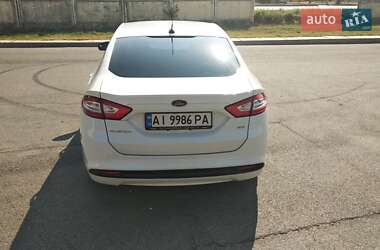 Седан Ford Fusion 2015 в 