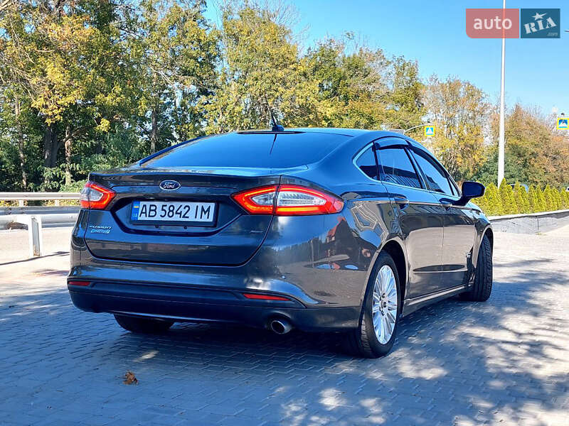 Седан Ford Fusion 2015 в Виннице
