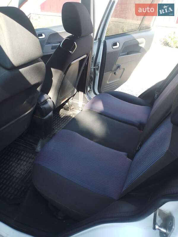 Хэтчбек Ford Fusion 2010 в Смеле фото 10 Хэтчбек Ford Fusion 2010 в Смеле