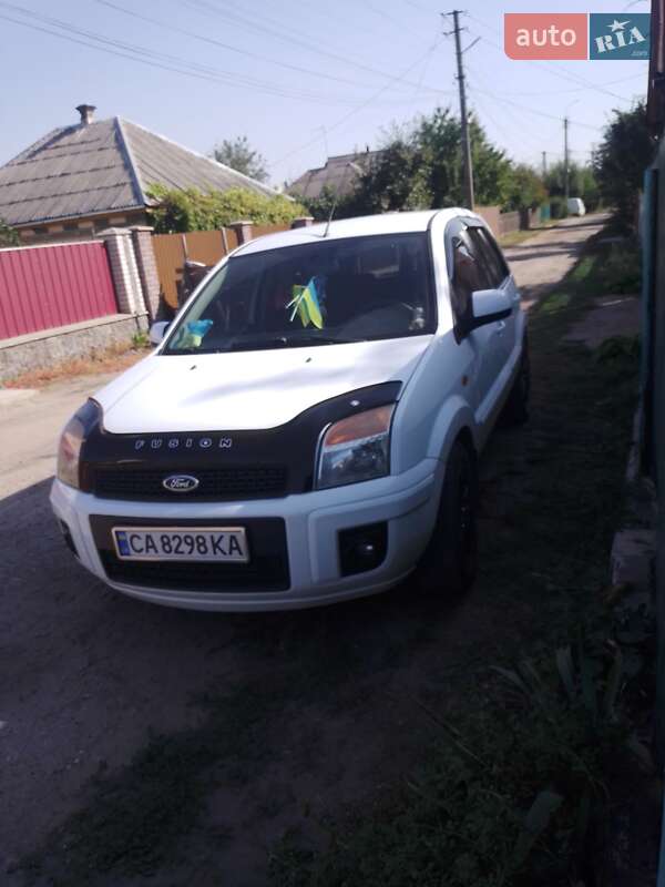 Хэтчбек Ford Fusion 2010 в Смеле фото 2 Хэтчбек Ford Fusion 2010 в Смеле