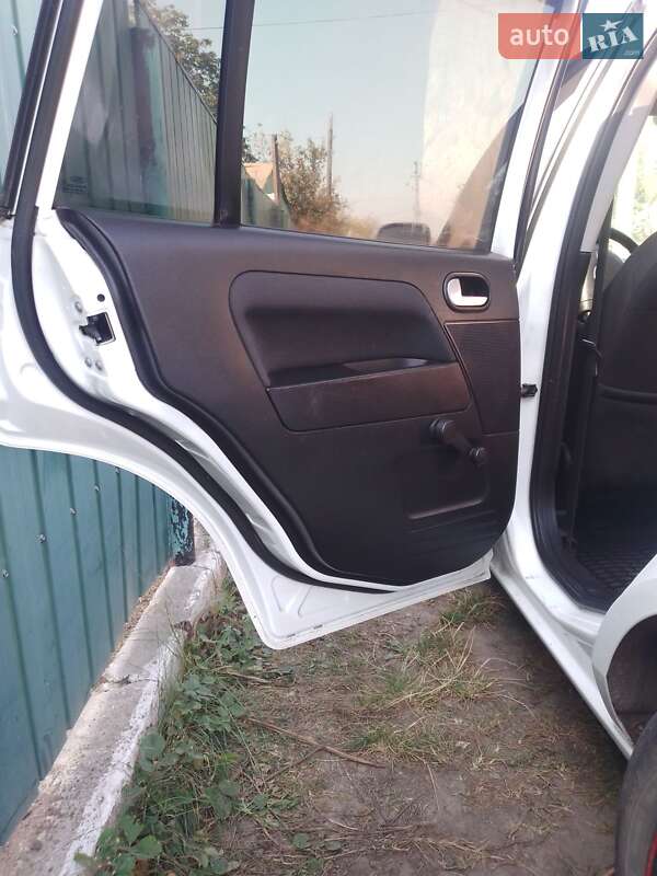 Хэтчбек Ford Fusion 2010 в Смеле фото 11 Хэтчбек Ford Fusion 2010 в Смеле