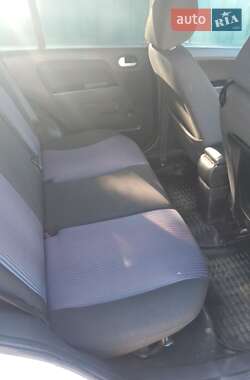 Хэтчбек Ford Fusion 2010 в 
