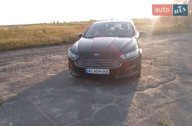 Седан Ford Fusion 2015 в Старій Вижівці