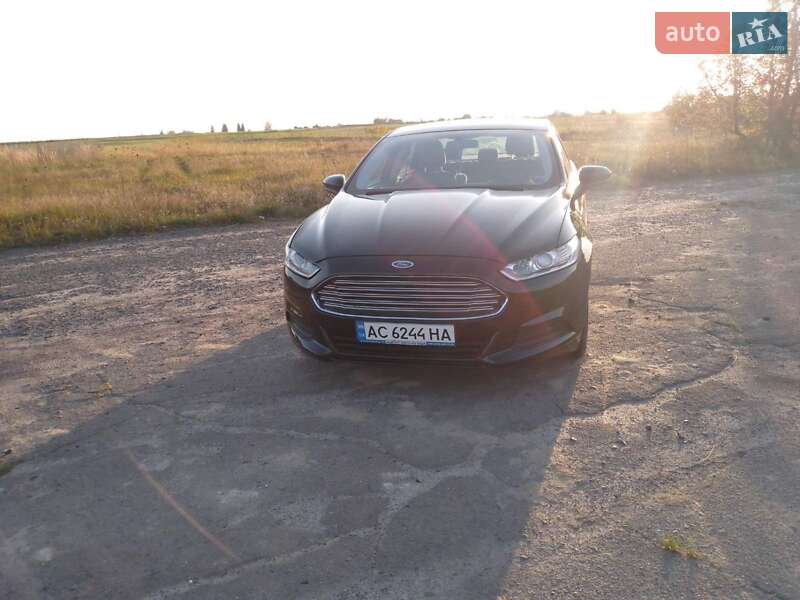Седан Ford Fusion 2015 в Старій Вижівці