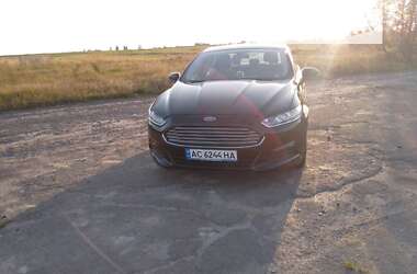 Седан Ford Fusion 2015 в Старій Вижівці