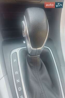 Седан Ford Fusion 2015 в Старій Вижівці