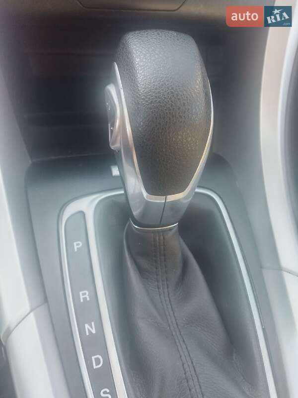 Седан Ford Fusion 2015 в Старій Вижівці