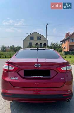 Седан Ford Fusion 2013 в Львове