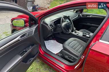 Седан Ford Fusion 2013 в Львове