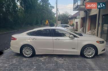 Седан Ford Fusion 2013 в Ужгороде