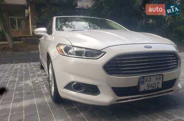 Седан Ford Fusion 2013 в Ужгороде