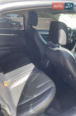 Седан Ford Fusion 2020 в 