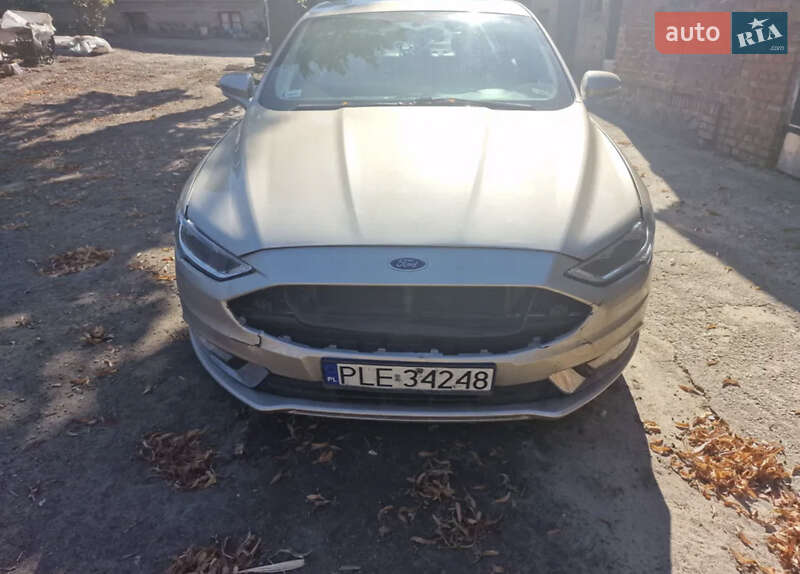 Седан Ford Fusion 2017 в Ровно