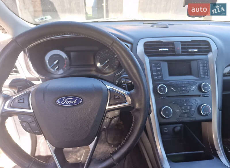 Седан Ford Fusion 2017 в Ровно
