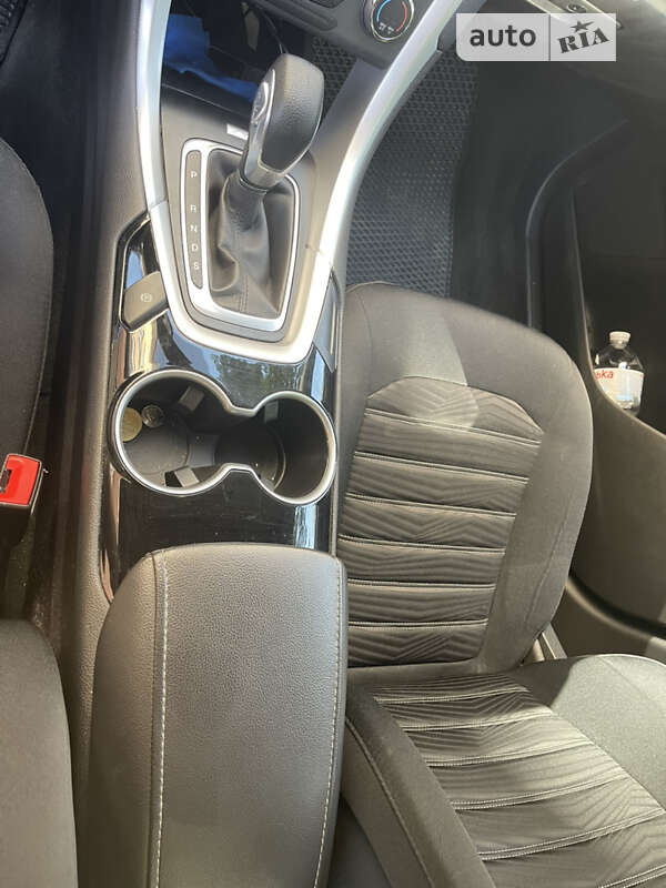 Седан Ford Fusion 2015 в Киеве фото 10 Седан Ford Fusion 2015 в Киеве