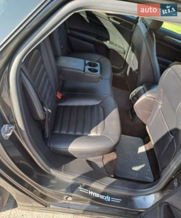 Седан Ford Fusion 2019 в Львове
