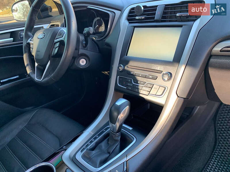 Седан Ford Fusion 2015 в Киеве