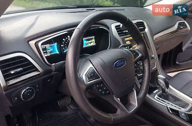 Седан Ford Fusion 2015 в Києві