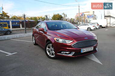 Седан Ford Fusion 2017 в 