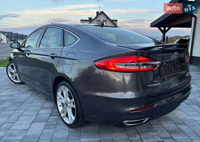 Седан Ford Fusion 2017 в Ровно