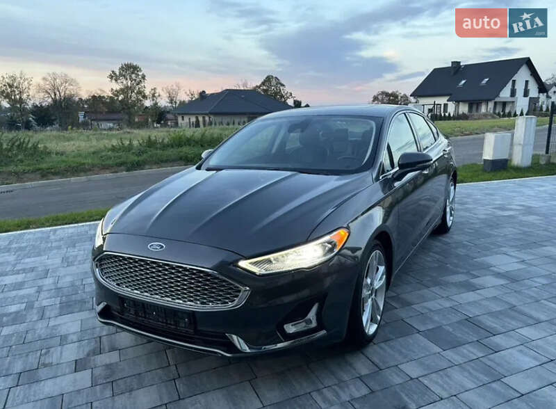 Седан Ford Fusion 2017 в Рівному