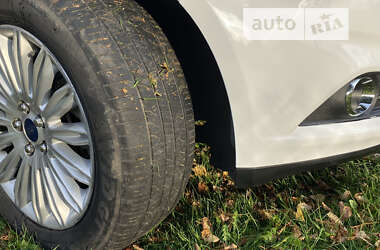Седан Ford Fusion 2014 в Стрые