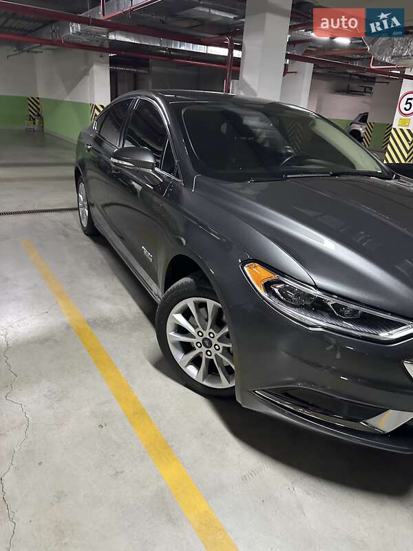 Седан Ford Fusion 2017 в Одесі