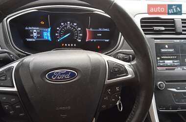 Седан Ford Fusion 2014 в 