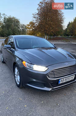 Седан Ford Fusion 2015 в 