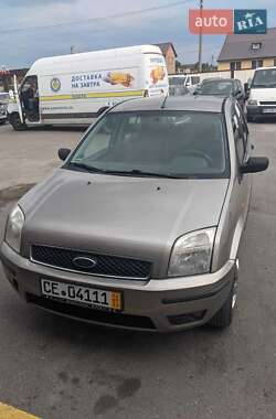 Хэтчбек Ford Fusion 2004 в Ровно