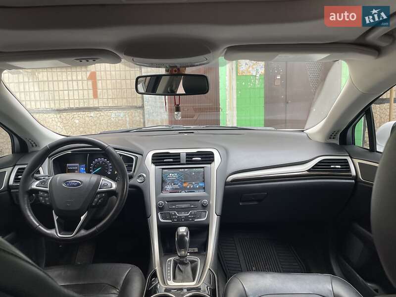 Седан Ford Fusion 2016 в Кривом Роге