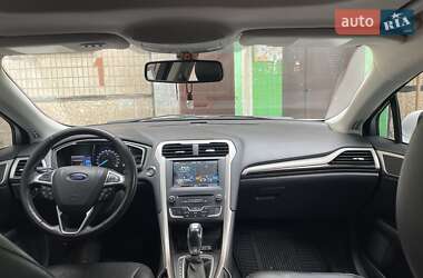 Седан Ford Fusion 2016 в Кривом Роге