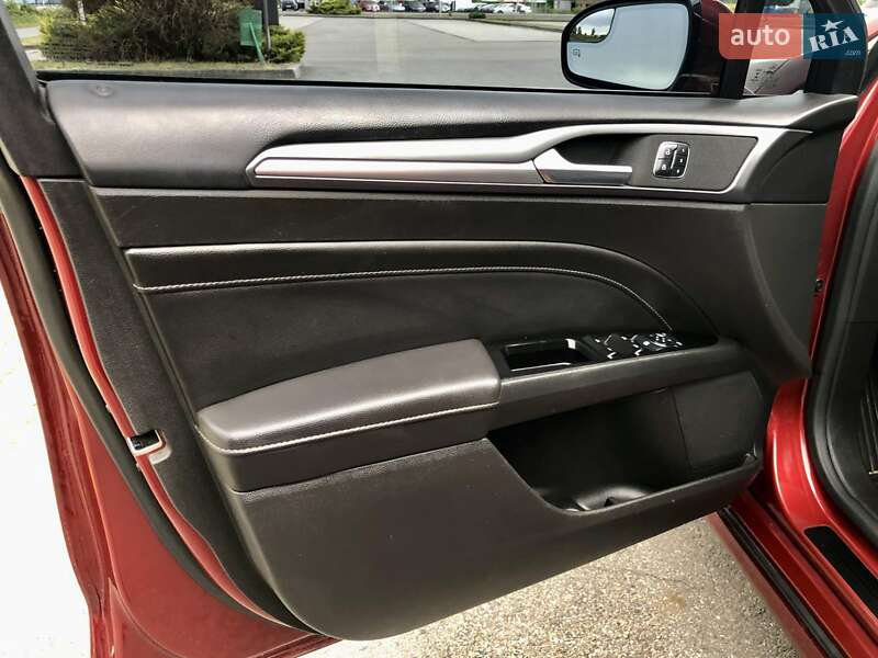 Седан Ford Fusion 2014 в Тячеве