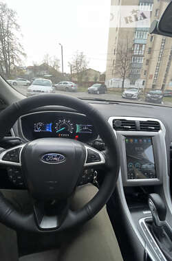 Седан Ford Fusion 2015 в Тернополі