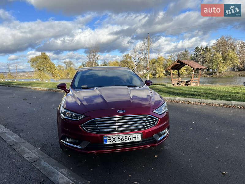 Седан Ford Fusion 2016 в Бурштині