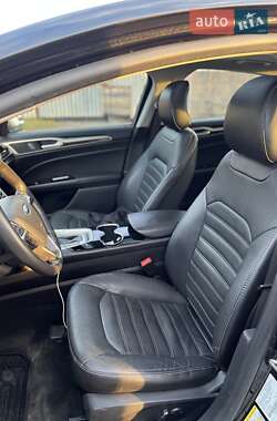 Седан Ford Fusion 2015 в 