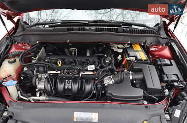 Седан Ford Fusion 2013 в 