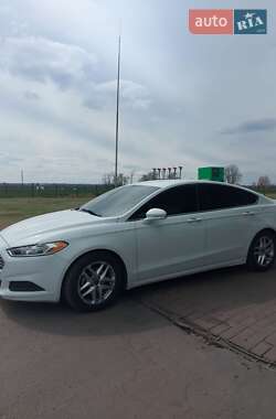 Седан Ford Fusion 2016 в 