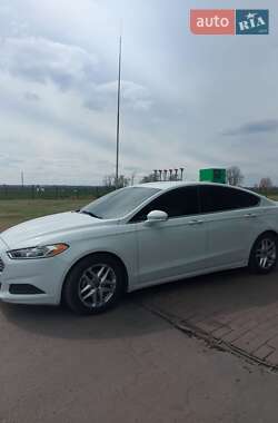 Седан Ford Fusion 2016 в Тальном