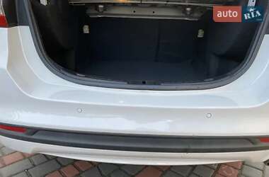 Седан Ford Fusion 2016 в 