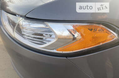 Седан Ford Fusion 2013 в 