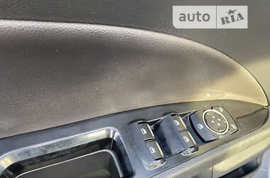 Седан Ford Fusion 2013 в 