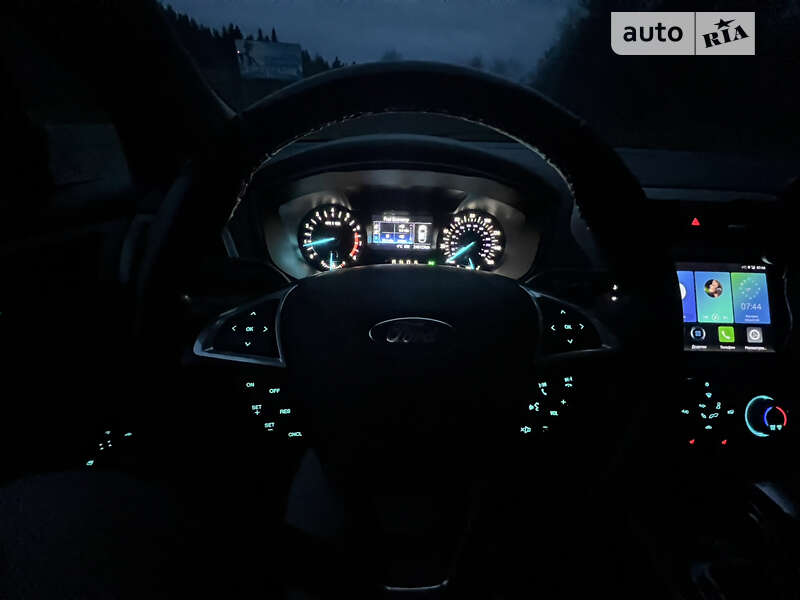 Седан Ford Fusion 2013 в Івано-Франківську