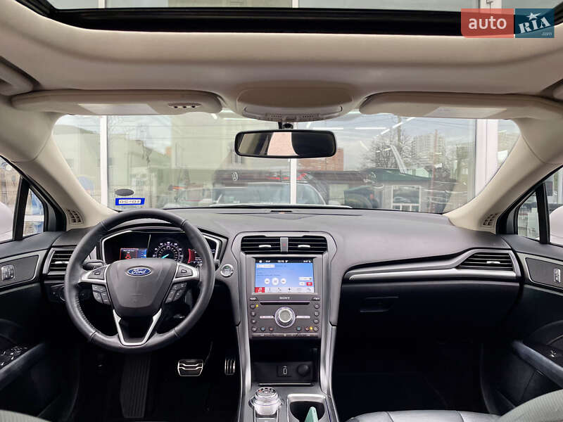 Седан Ford Fusion 2016 в Одесі
