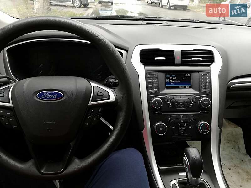 Седан Ford Fusion 2013 в Александрие