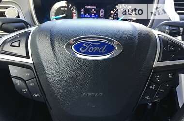 Седан Ford Fusion 2013 в Олександрії